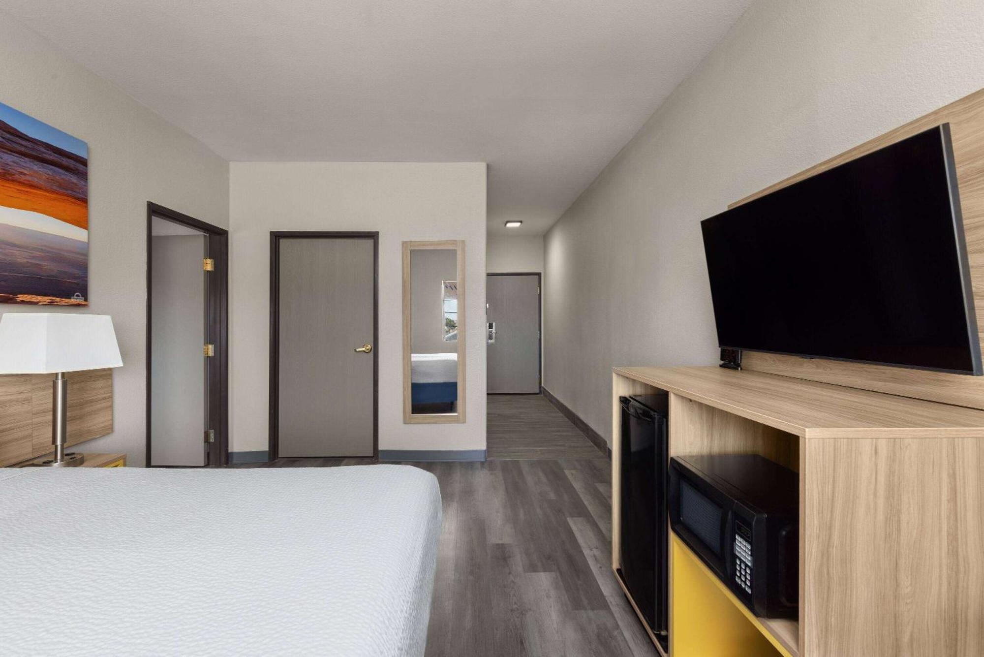 Days Inn & Suites By Wyndham Tucson/Marana Exteriör bild