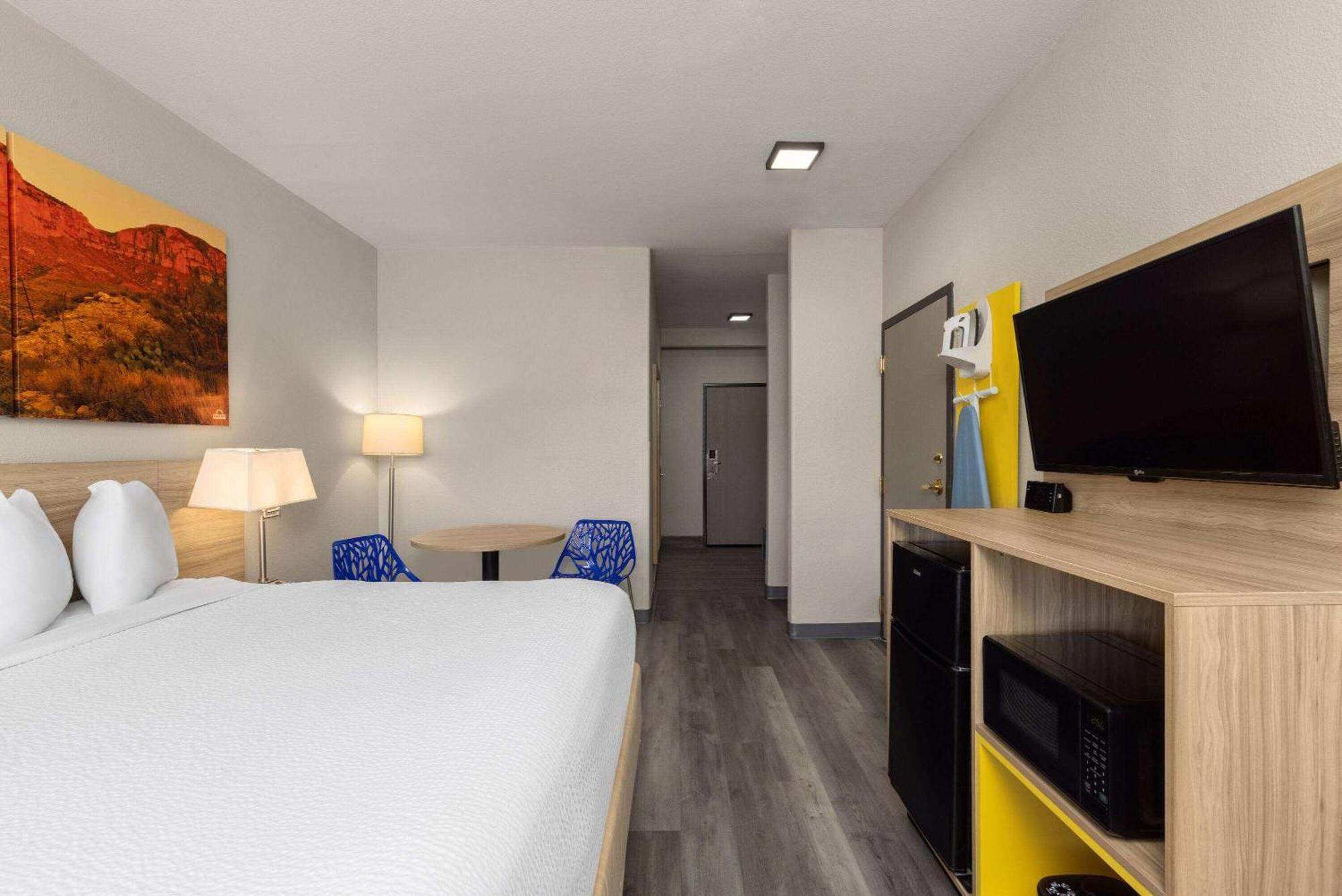 Days Inn & Suites By Wyndham Tucson/Marana Exteriör bild